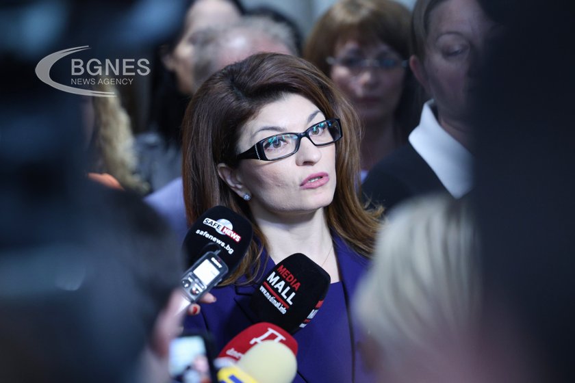 The chairman of the Parliamentary group of GERB-SDS Desislava Atanasova: State Agency for National Security should contact the prosecutor's office