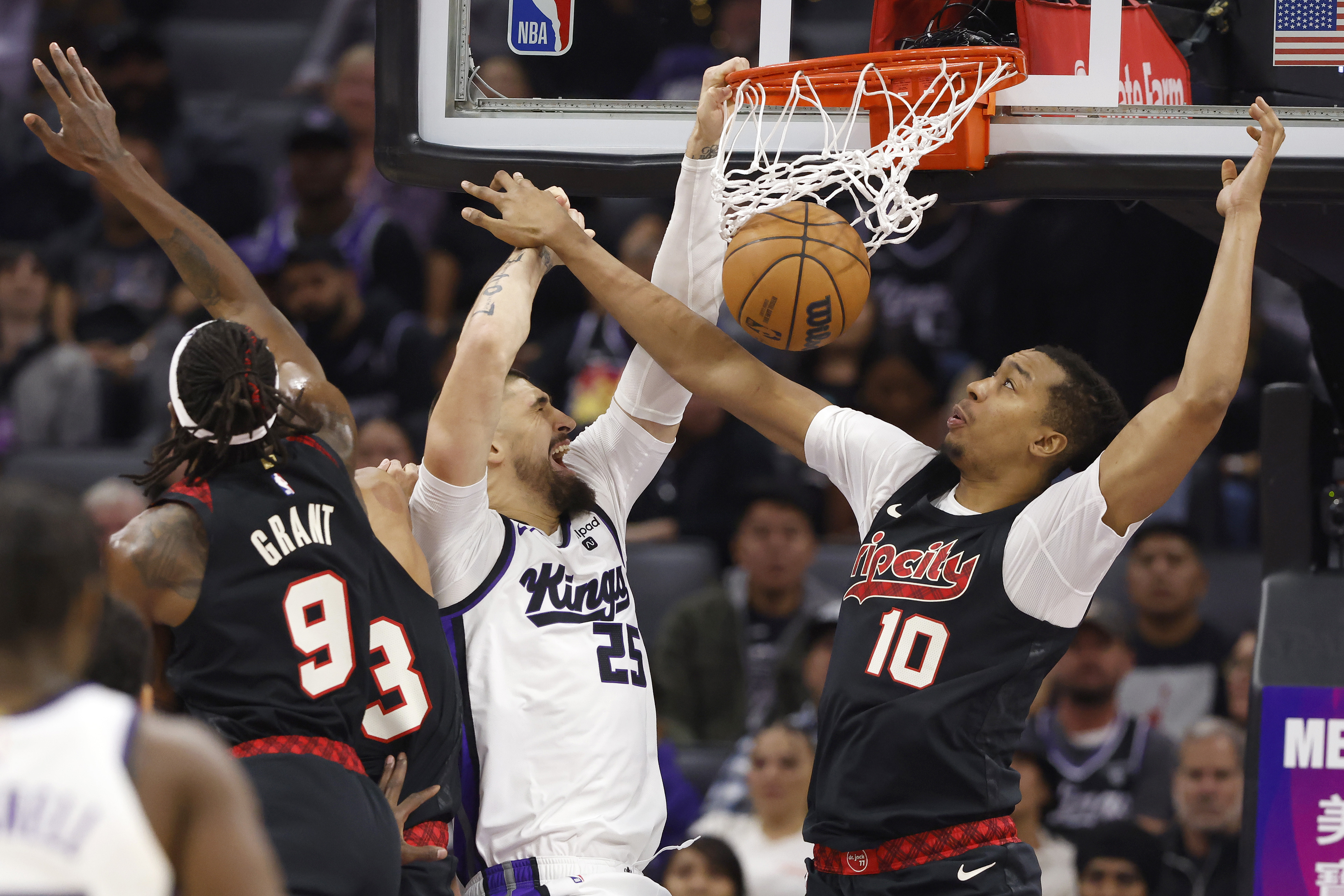 Vezenkov on the bench in Sacramento's overtime win over Portland