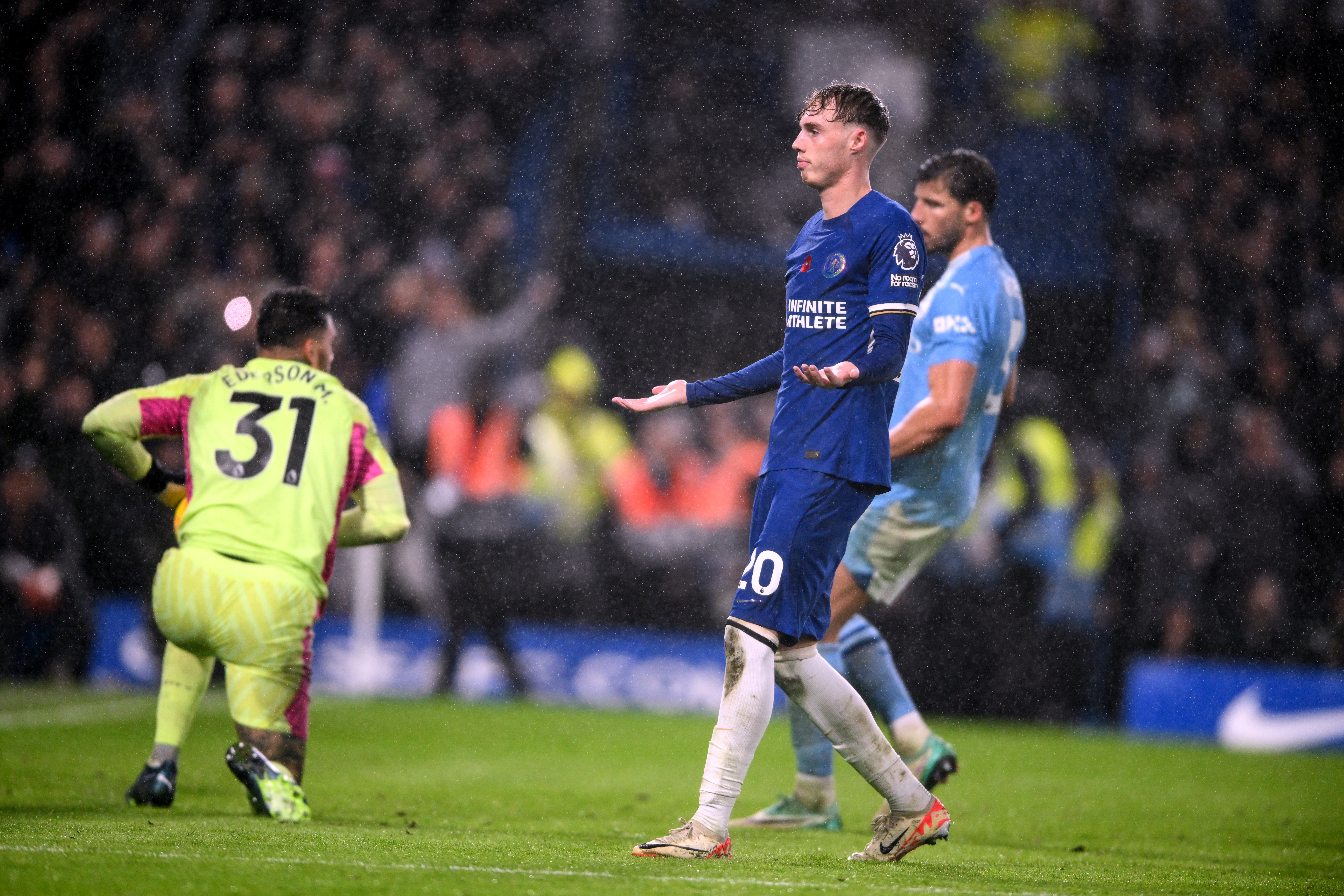 Chelsea and Manchester City share the spoils in eight-goal thriller at "Stamford Bridge"
