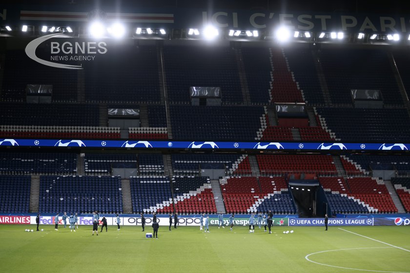 PSG and Borussia Dortmund are eyeing the round of 16 in the Champions League