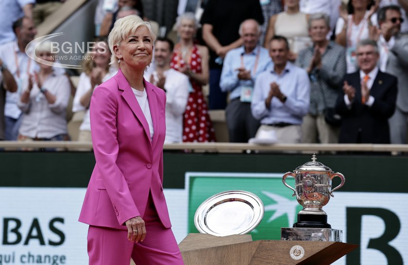 Chris Evert is fighting cancer again