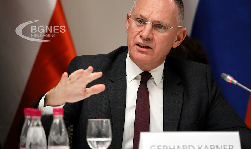 Austria: Romania and Bulgaria must accept refugees