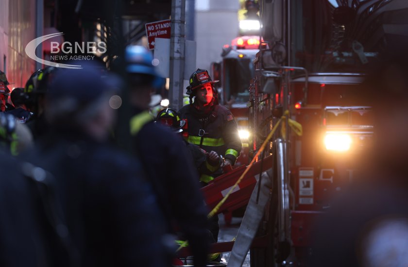 Explosions on Roosevelt Island in New York after a power grid failure