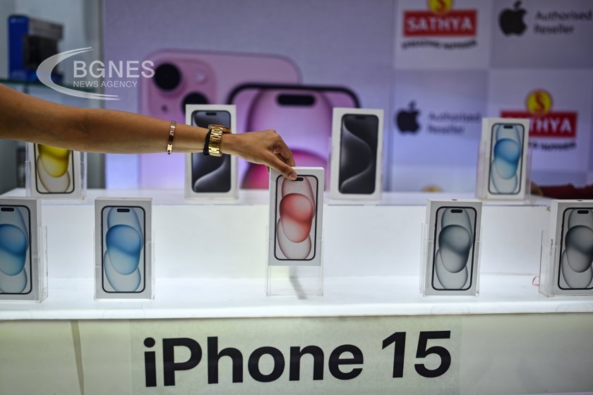 iPhone survived a 5,000-meter drop