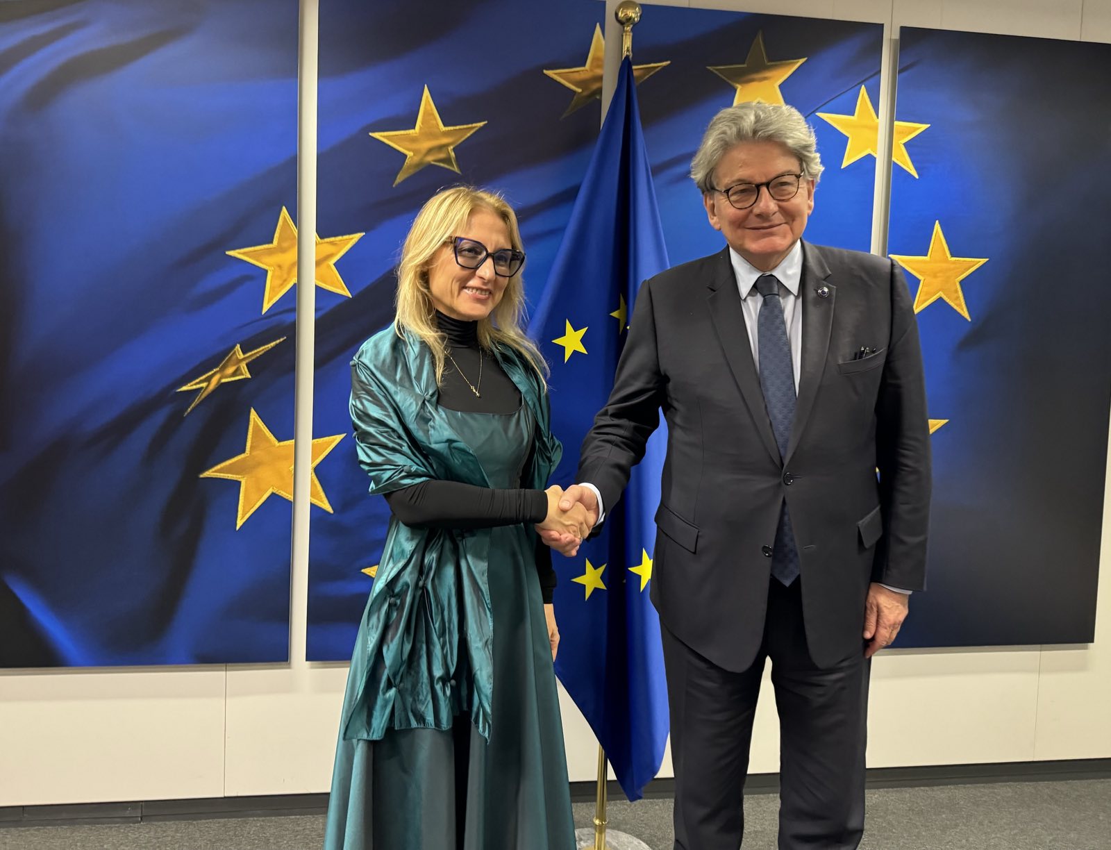 Bulgarian Minister of Innovation Milena Stoicheva discusses Bulgarian startups in the space industry with Thierry Breton