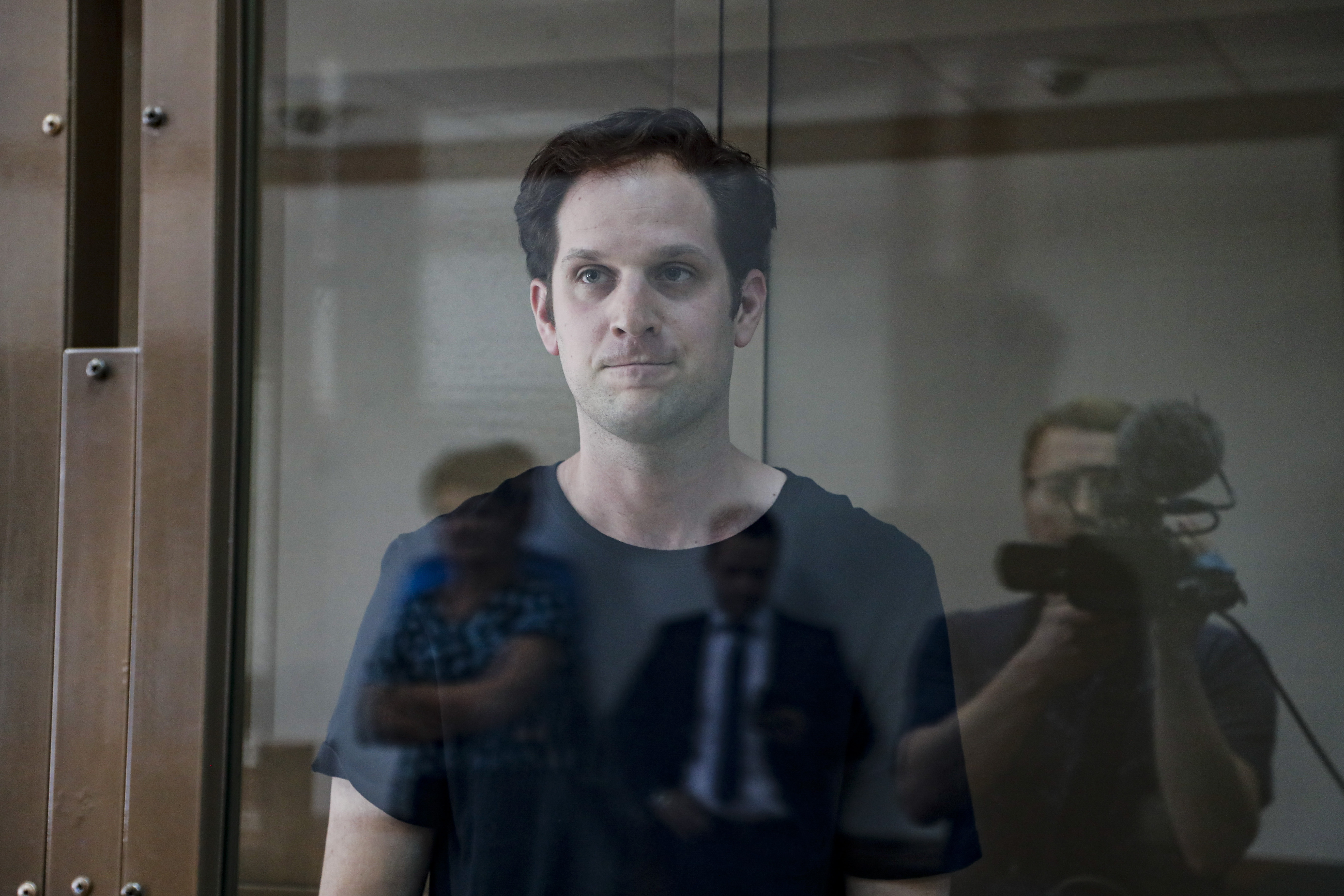 Russia has extended the arrest of American journalist Evan Gershkovich by 2 months