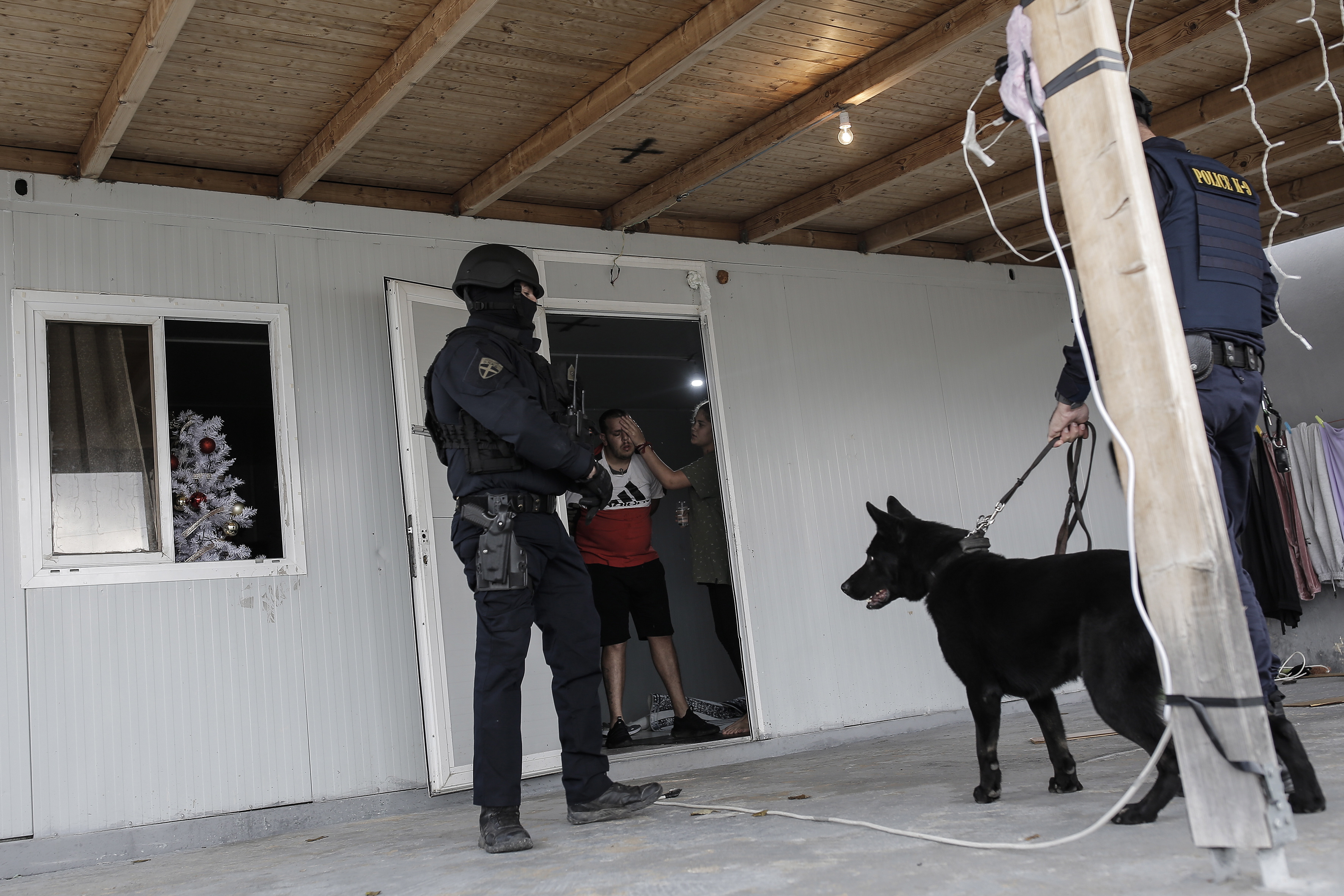 Arrests in Greece after bomb blast in front of labor ministry
