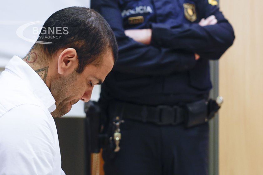 4 and a half years in prison for Dani Alves