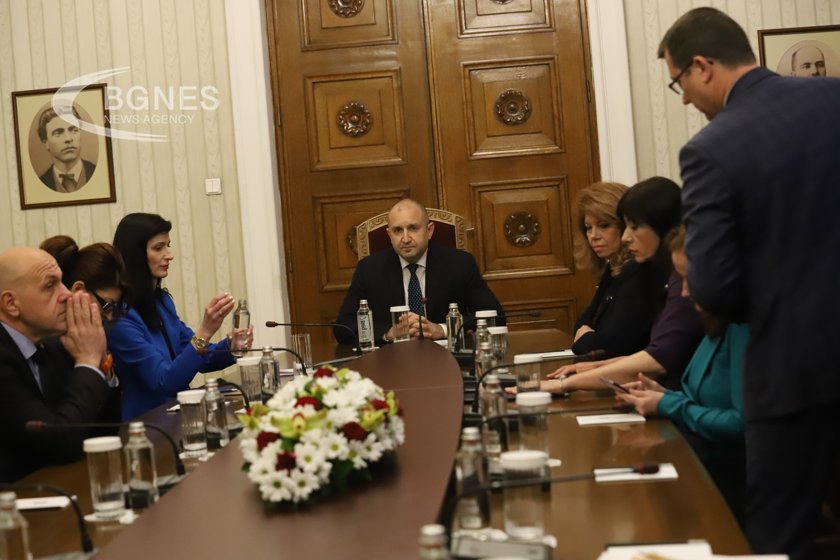 Bulgarian President Radev begins consultations with the parties before handing over the government mandate