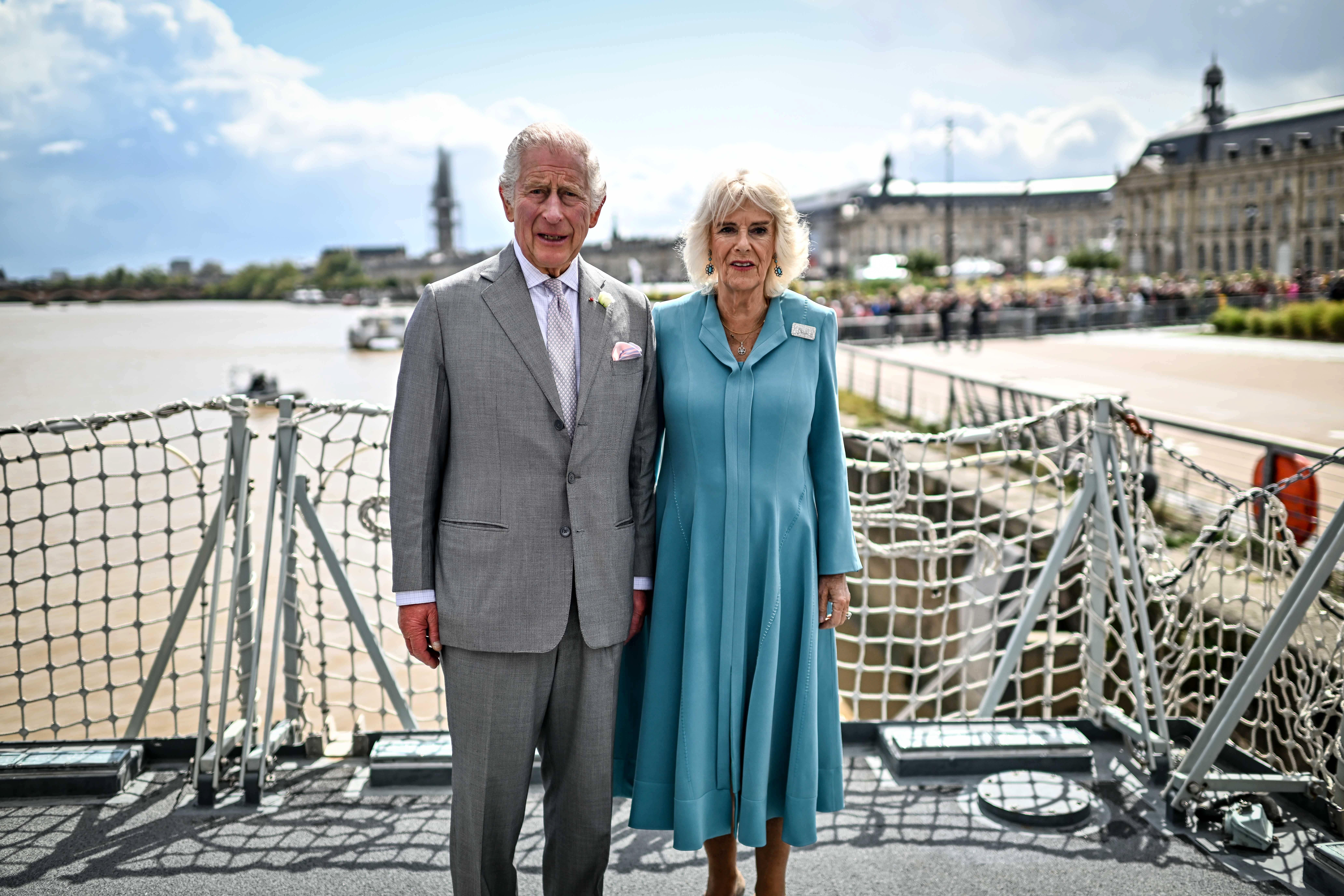 Charles III is feeling "very well" during treatment