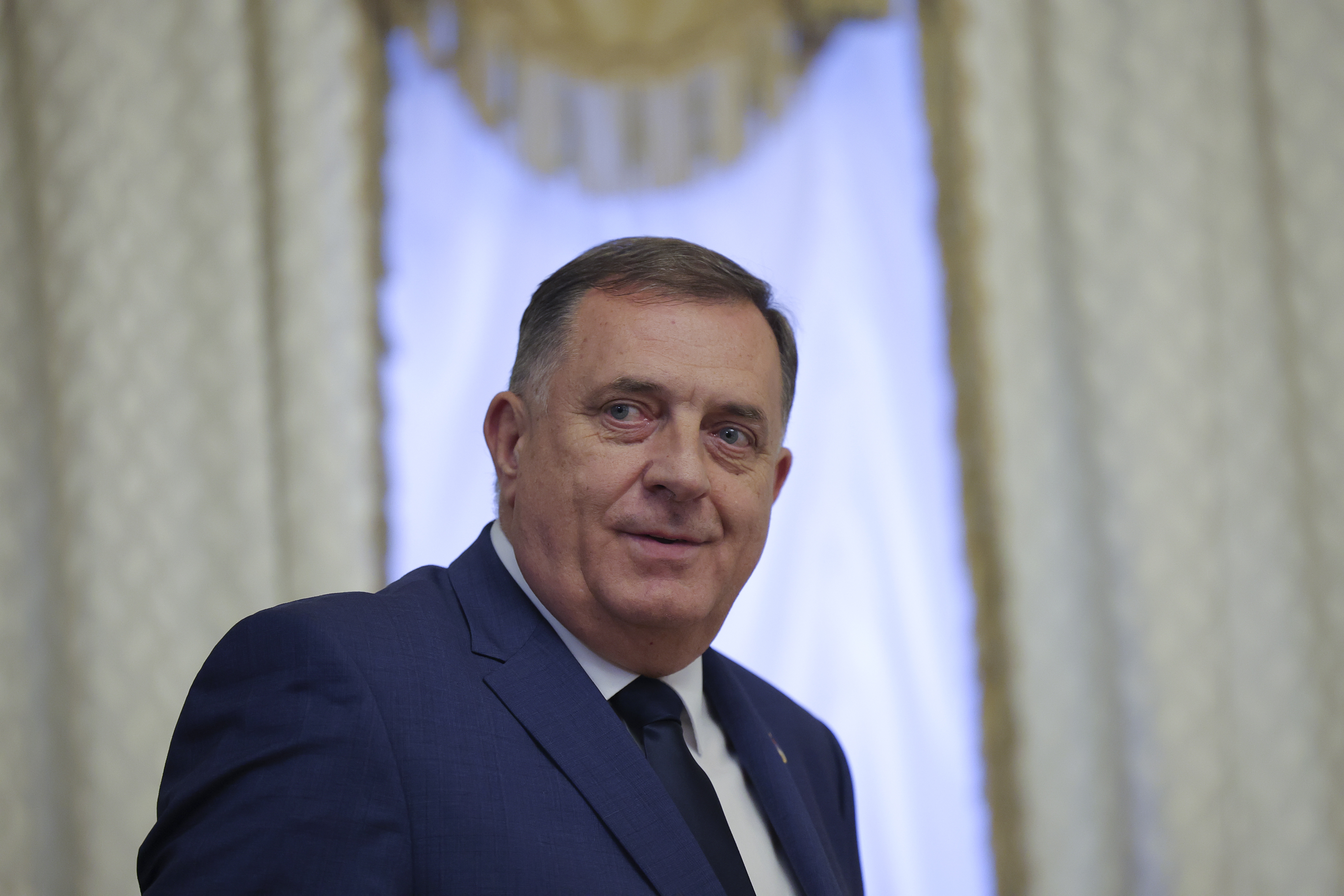 Dodik: I will smear the American ambassador like a trinket