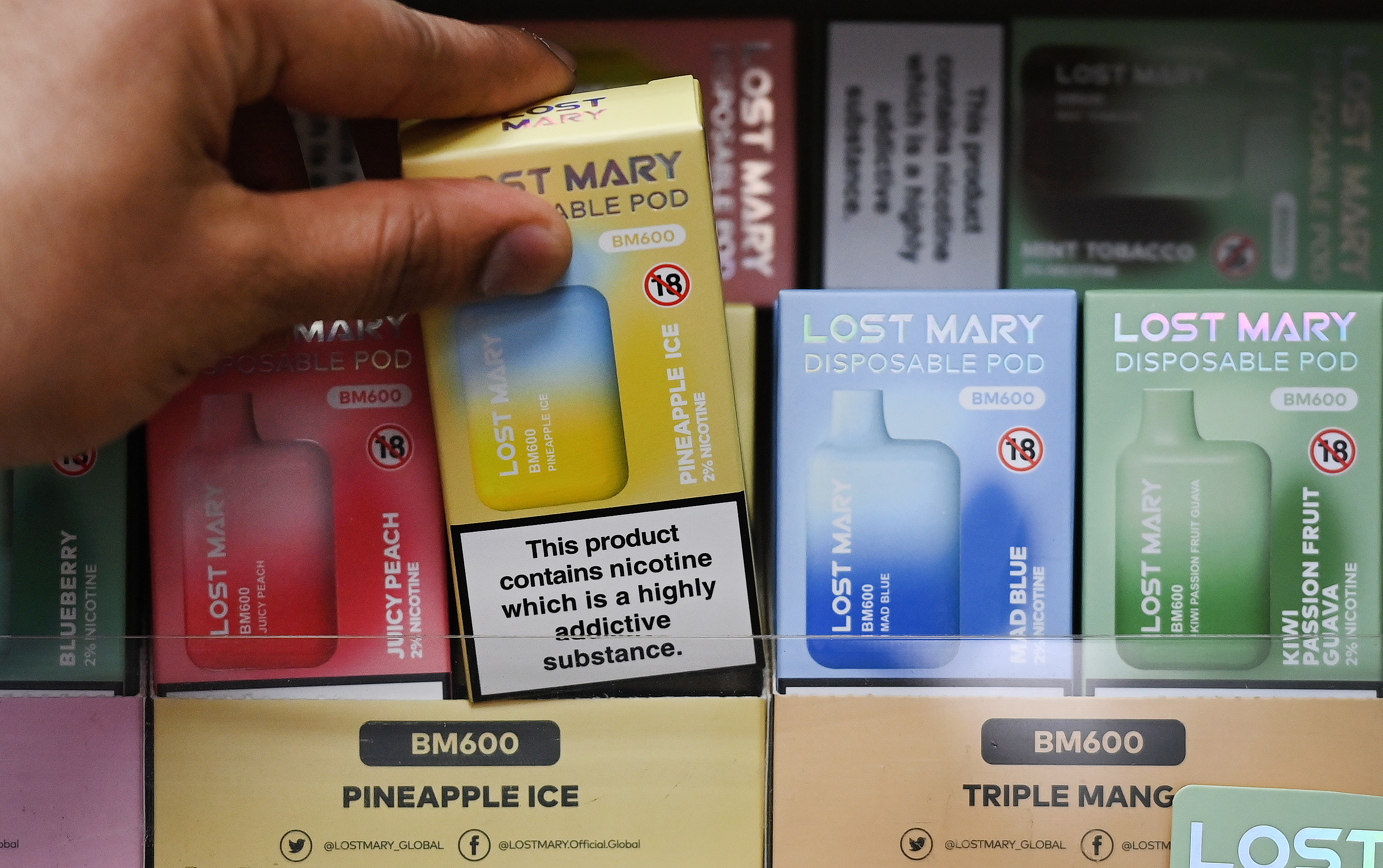 Australia restricts vape sales