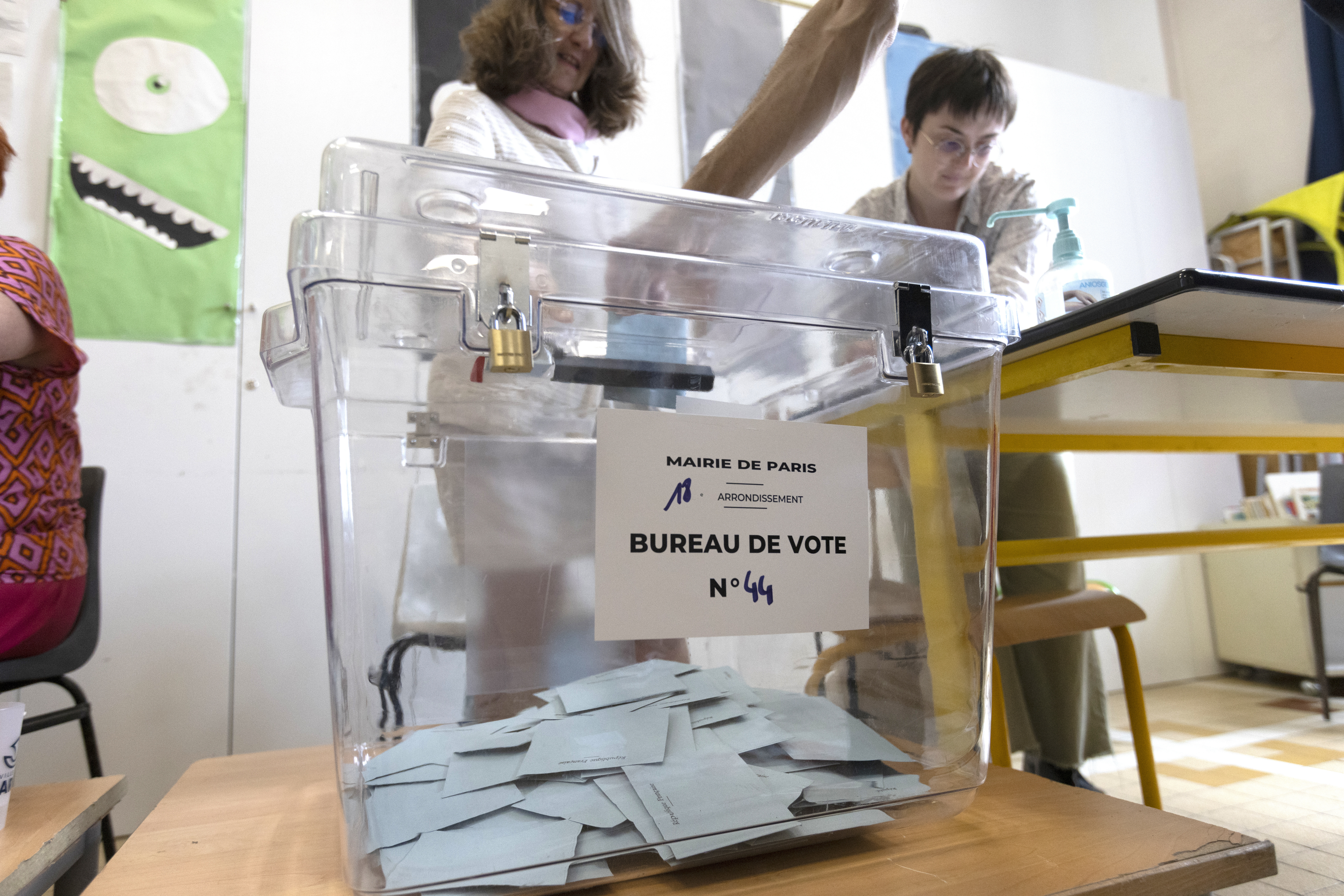 Record turnout in the French parliamentary elections