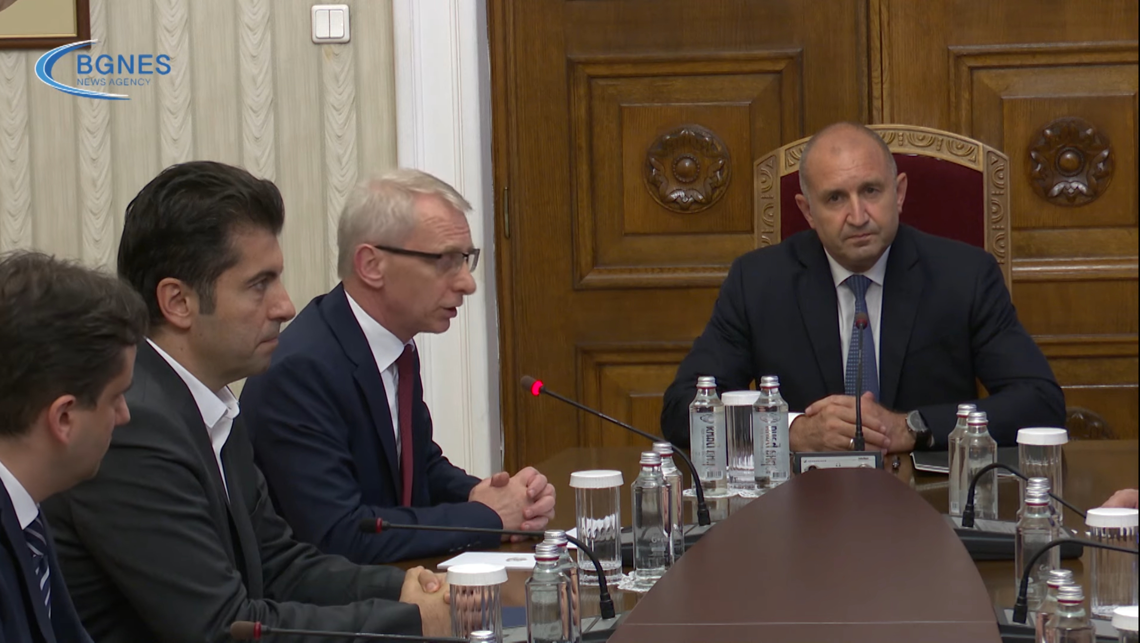 WCC-DB coalition want to postpone the mandate, President Radev insists on compliance with the Constitution