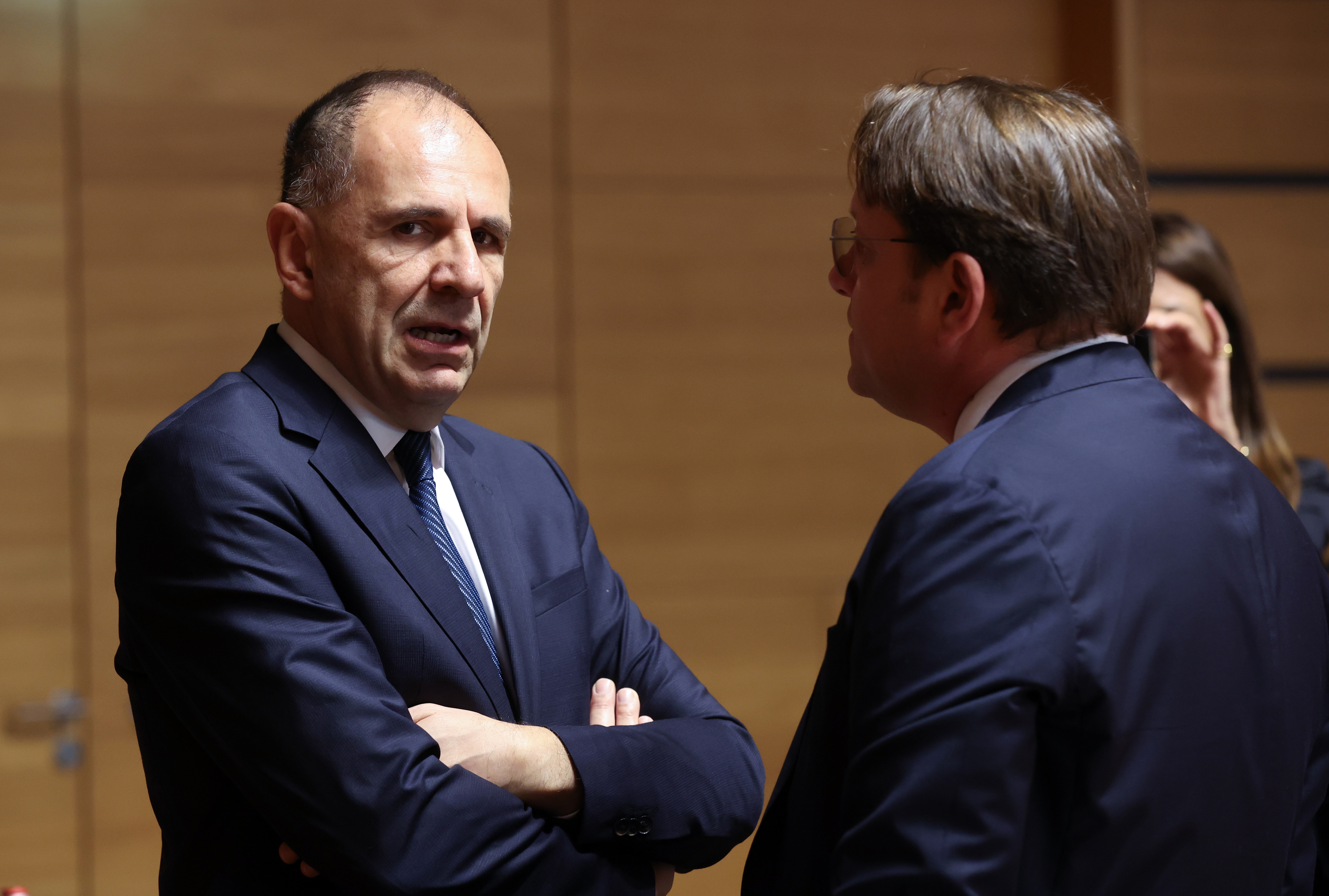 Greece: we will put pressure on Skopje if it continues with current policy