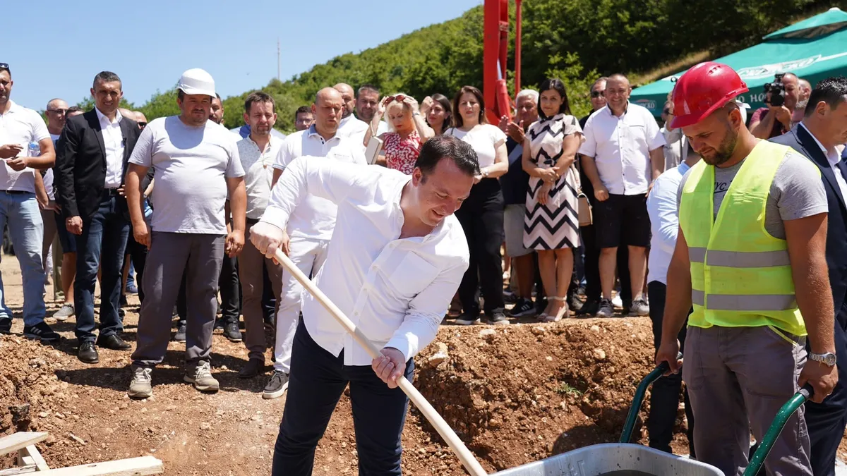 Hristijan Mickoski's right hand: Bulgaria does not want a railway connection with Macedonia
