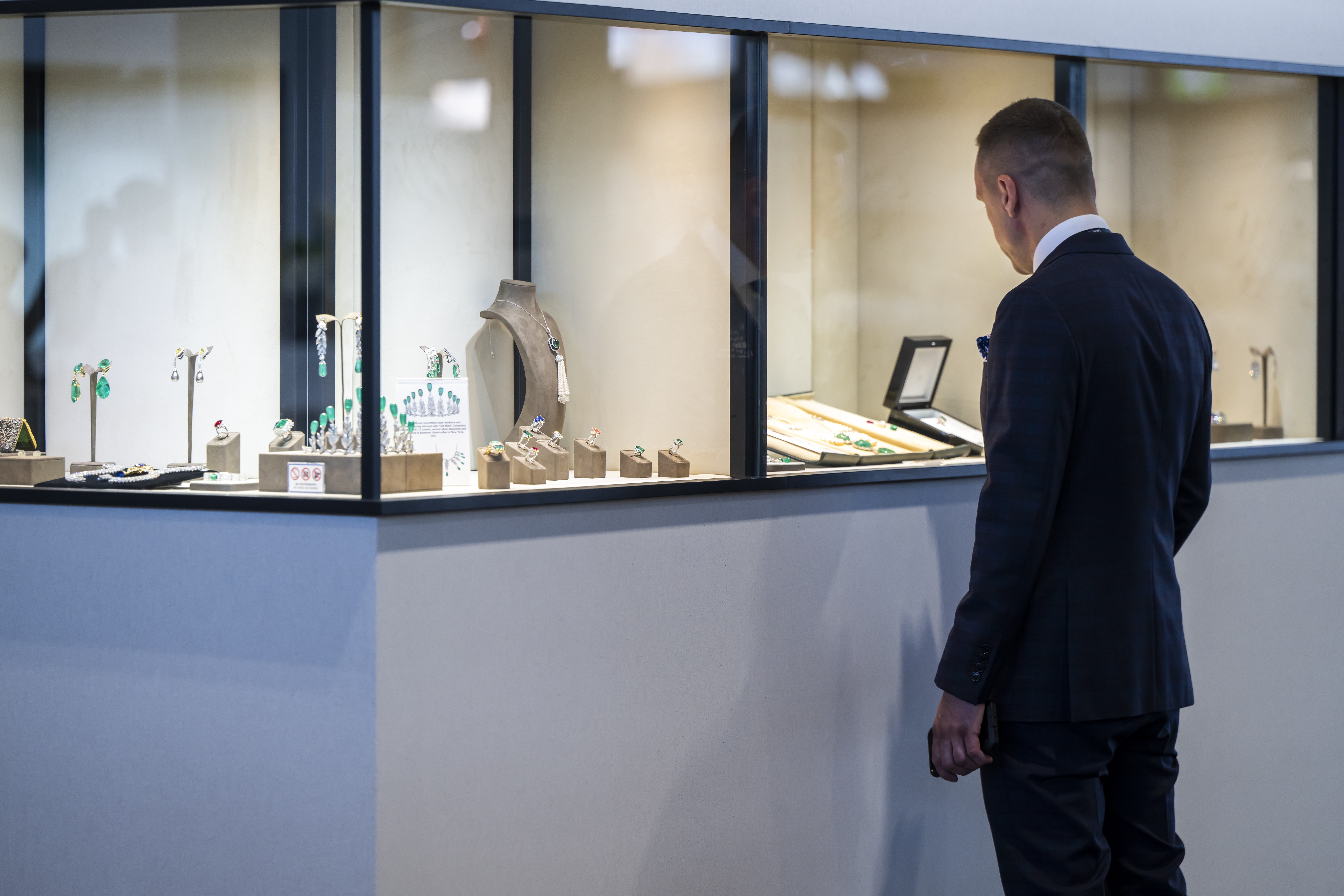 Albanian jeweler Piro Ruko created an impressive luxury watch for 1.4 million dollars
