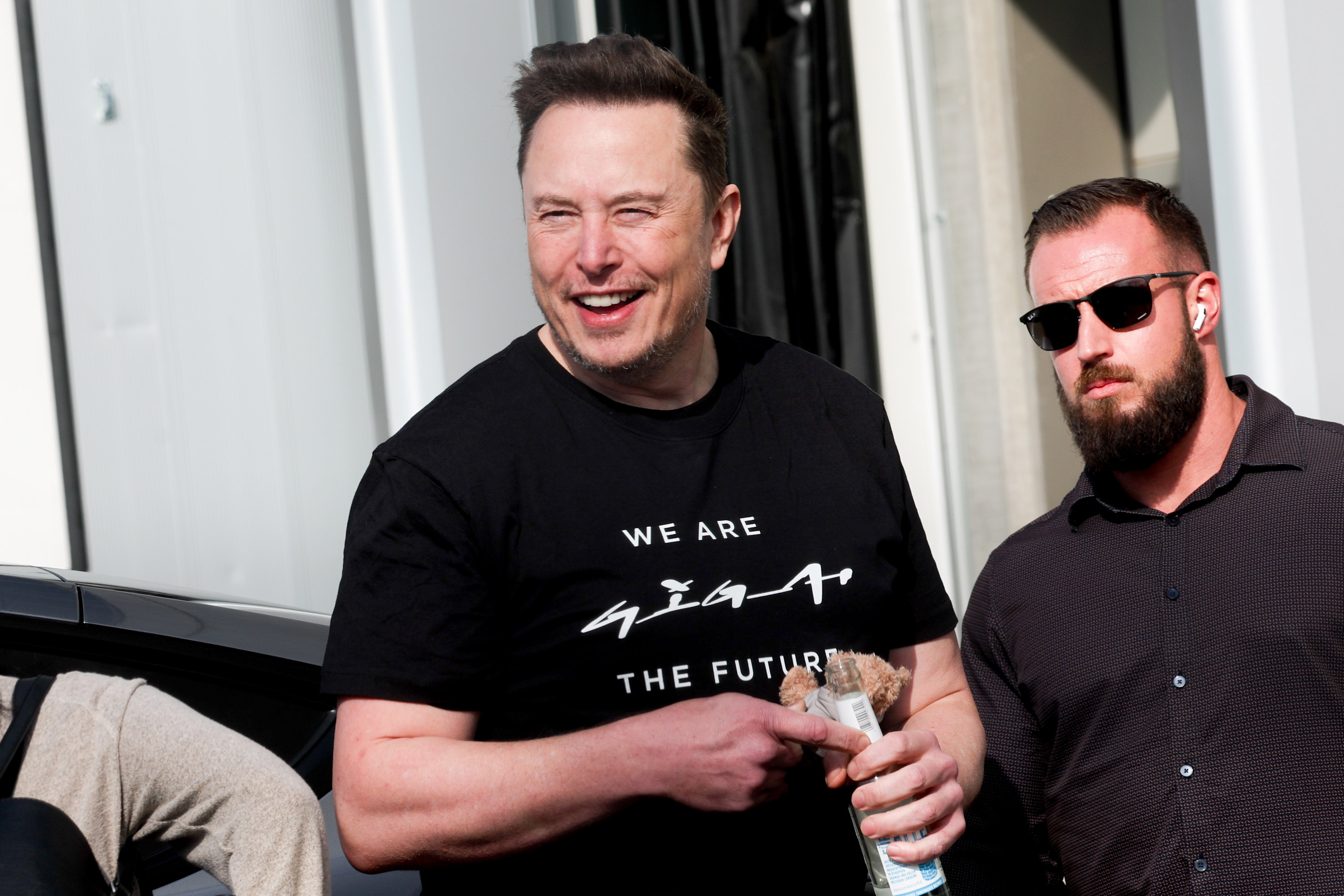Complaints in eight European countries against Elon Musk's social network X for misuse of personal data