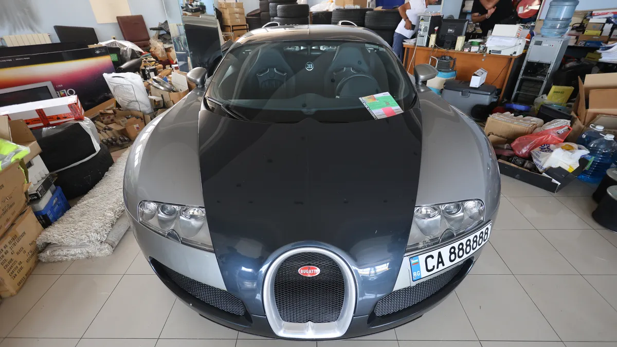 Bugatti, Rolls-Royce and Mercedes are confiscated from the property of Rumen Gaitanski-Valka