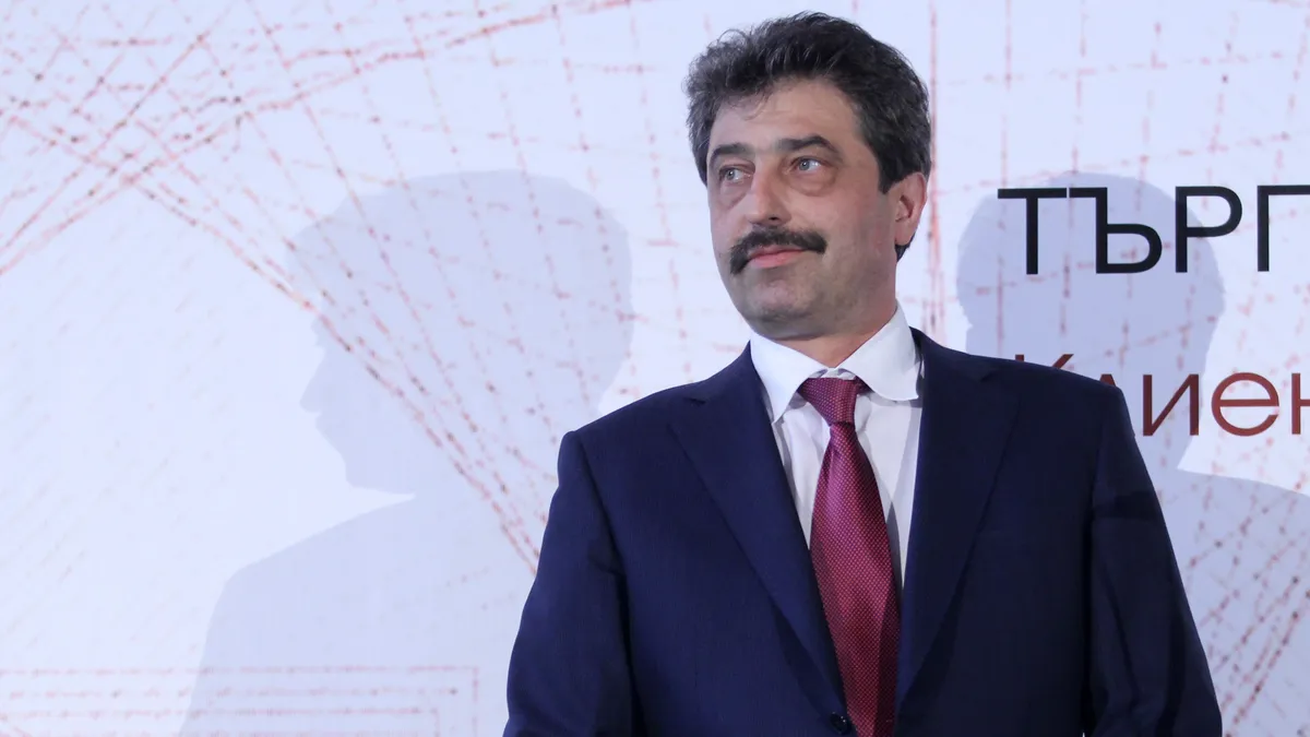 Bulgarian MPs gvie a hearing to the former head of KTB Tsvetan Vassilev on scandalous criminal cases