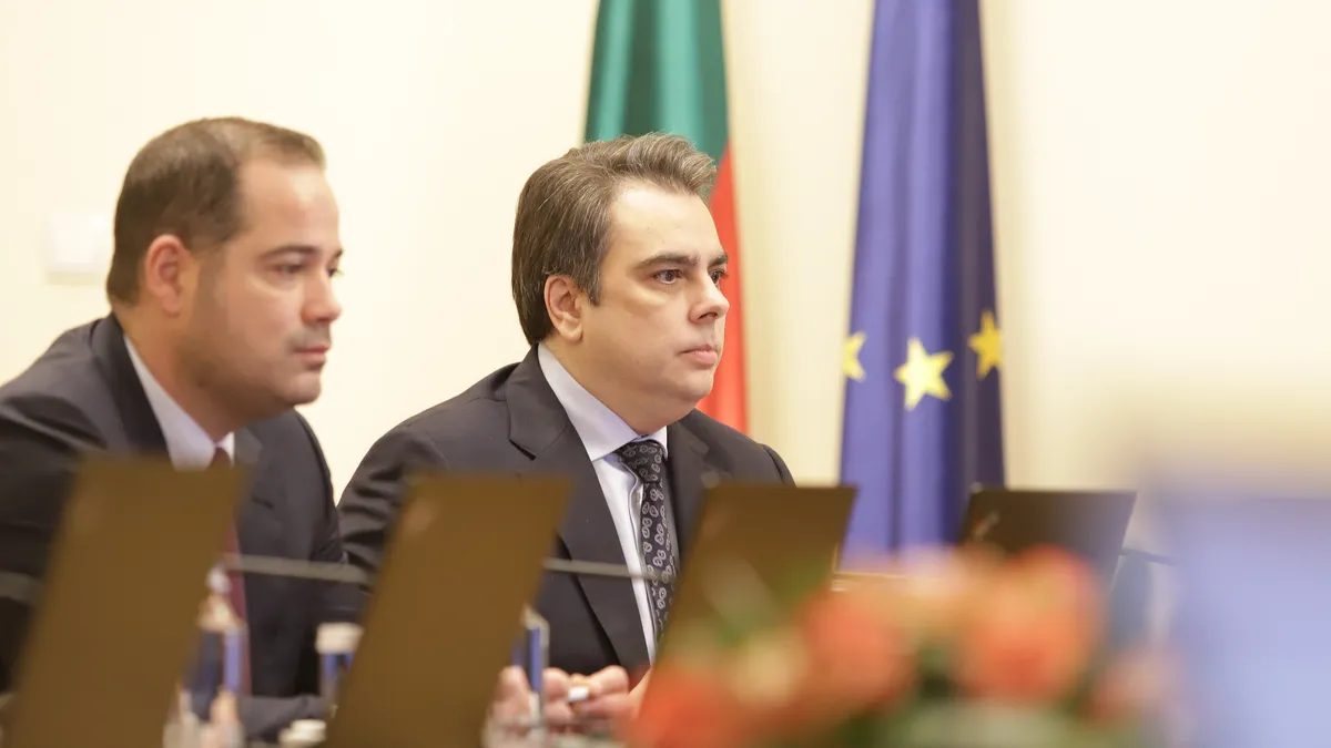 Asen Vasilev: Kalin Stoyanov was intercepted by Peevski during the "Denkov" office
