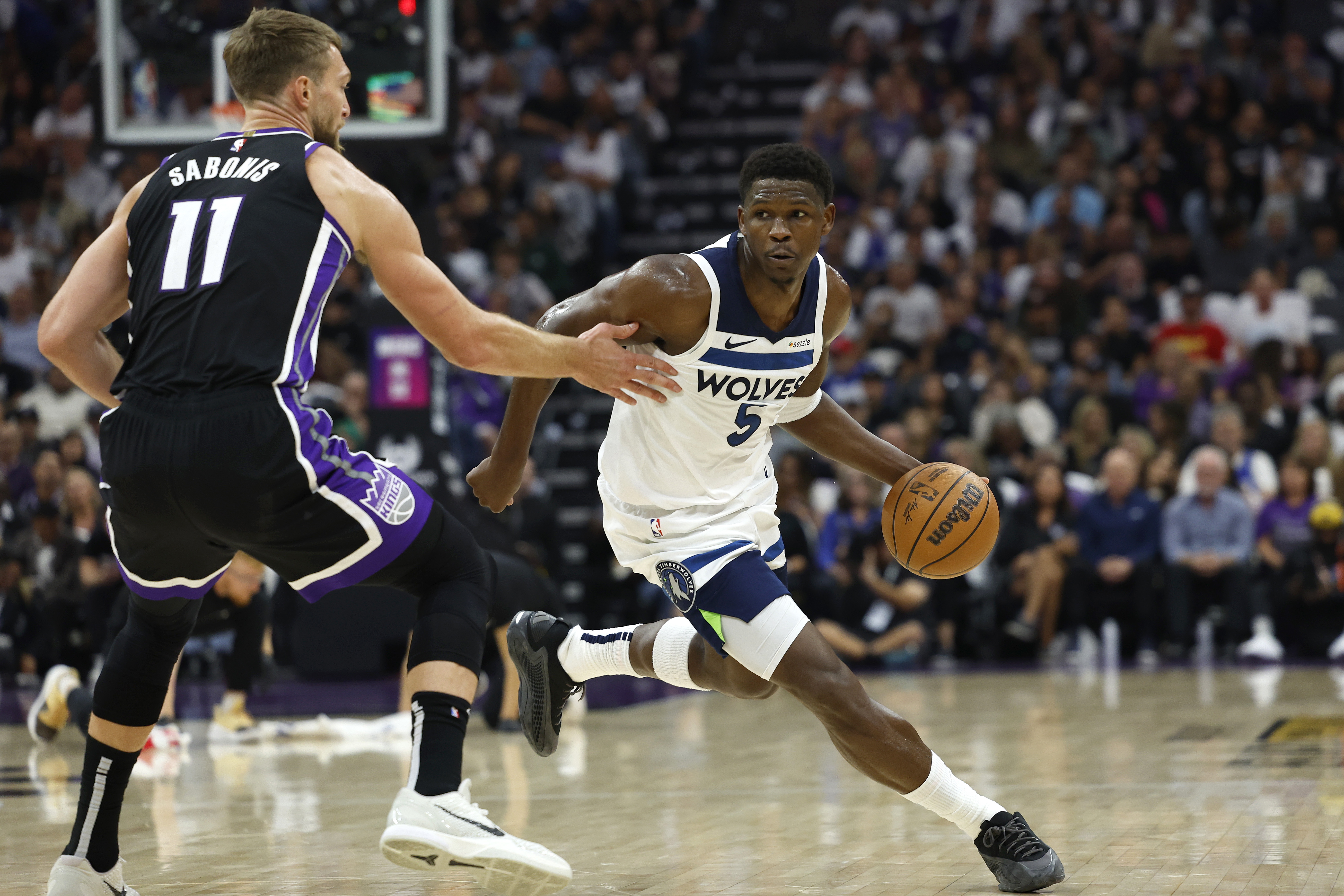 Randle and Edwards led Minnesota to victory over Sacramento