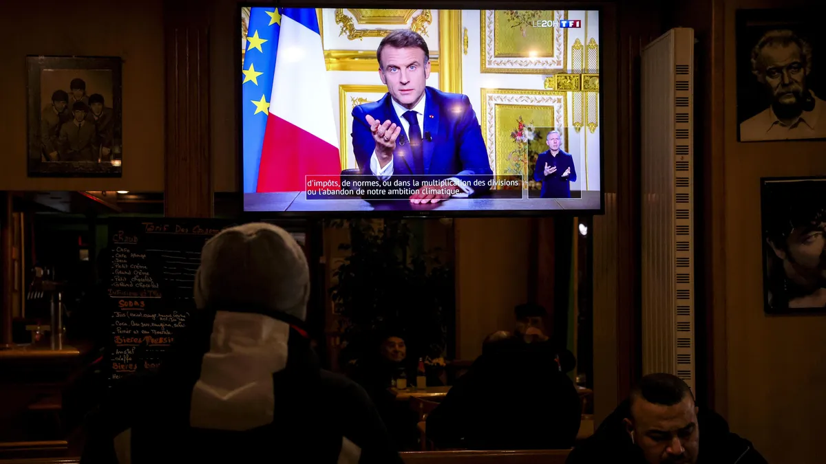 Macron promised to appoint a new prime minister in the coming days