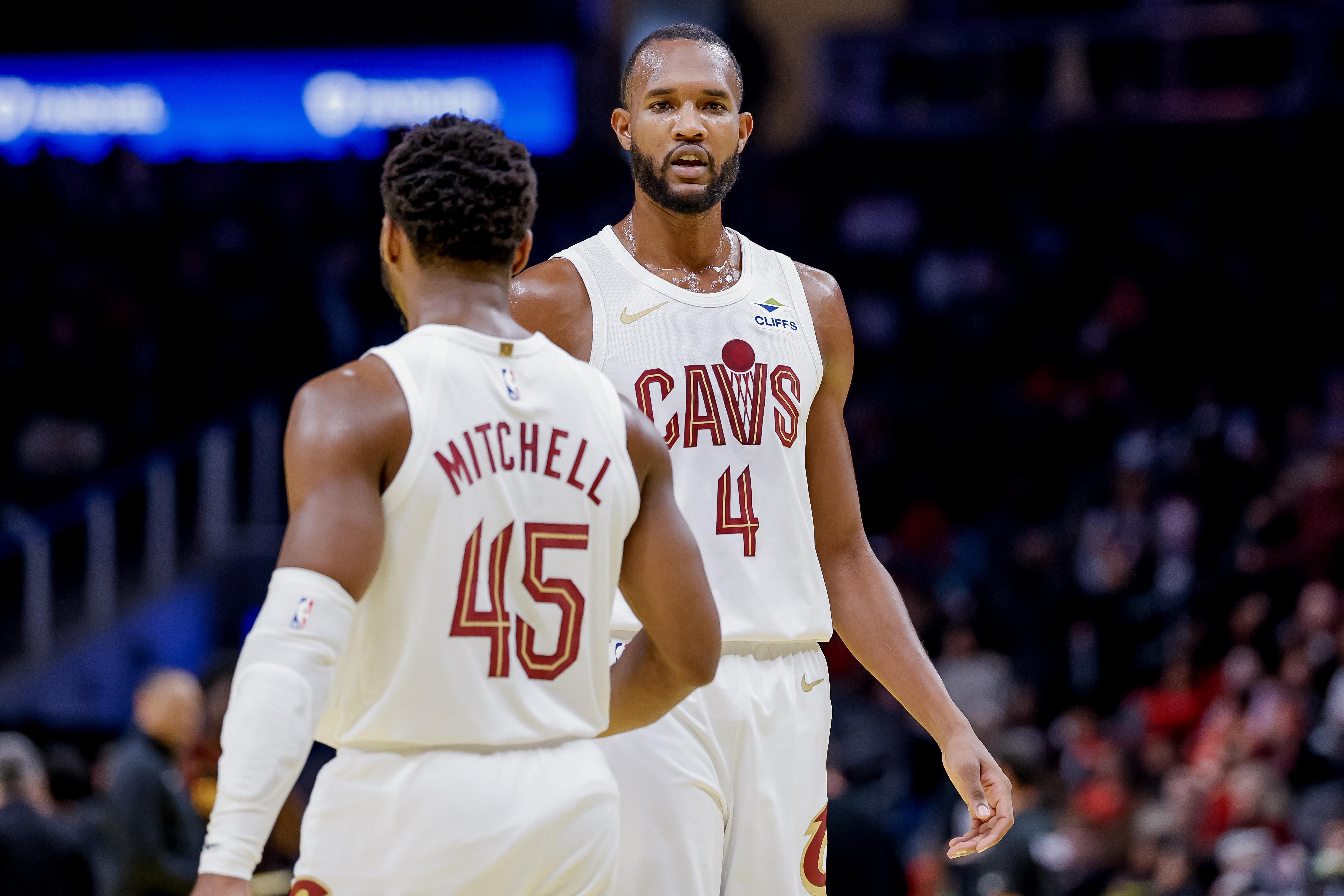 Cleveland stopped Oklahoma's winning streak in battle of NBA's best