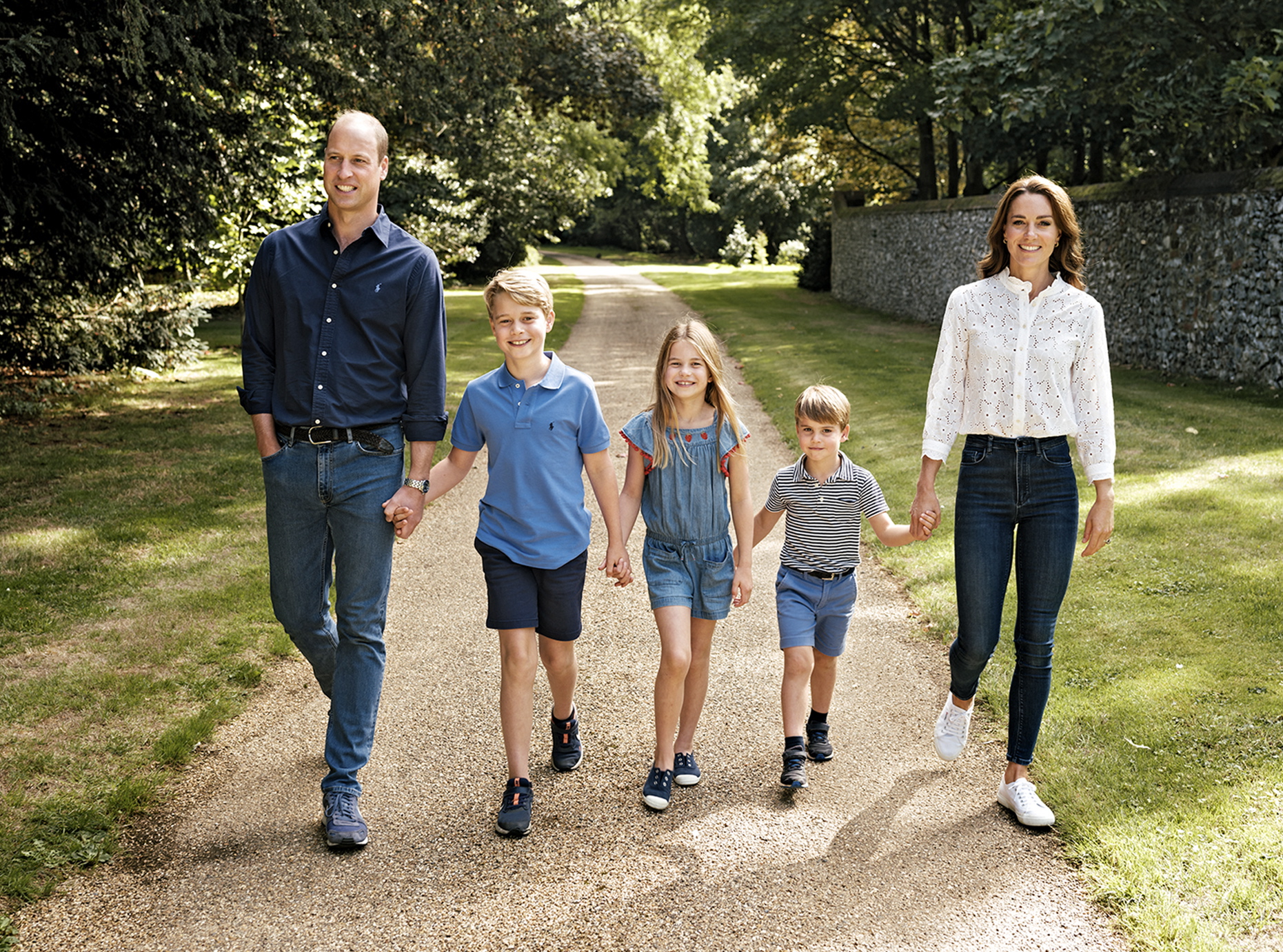 Prince William congratulates his wife Kate on her birthday