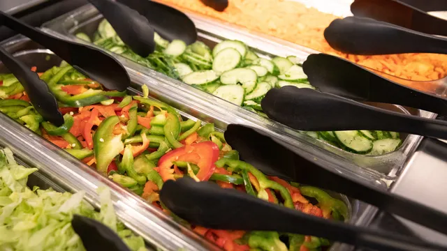Consuming leafy green vegetables may protect the brain from Alzheimer's disease