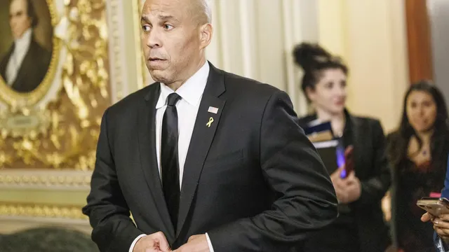 Democratic Senator breaks record for longest speech in Senate history