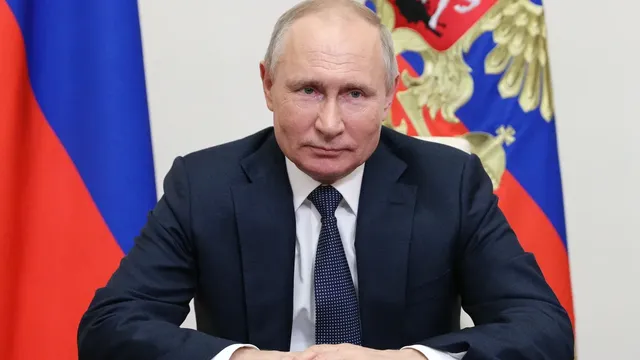 Musk's father: I admire Putin, it's crazy not to like him