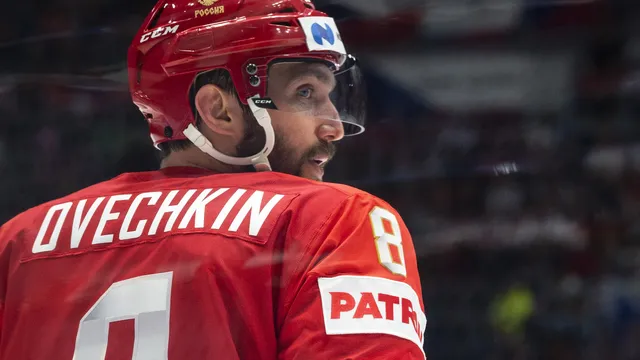 Ovechkin passes legend Gretzky to become NHL's all-time leading scorer