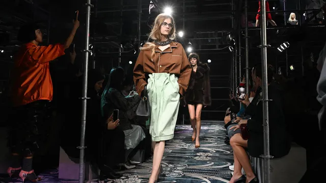 Prada buys rival Versace for 1.25 billion euros