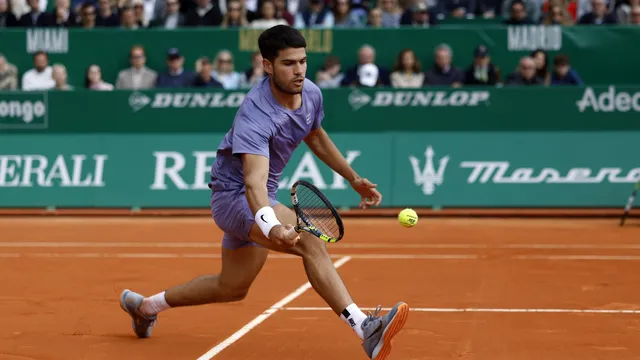 Alcaraz begins Barcelona campaign with a win over a spirited American