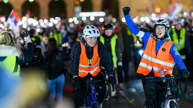 Serbian student cyclists arrive in Strasbourg after cycling for 1300 km