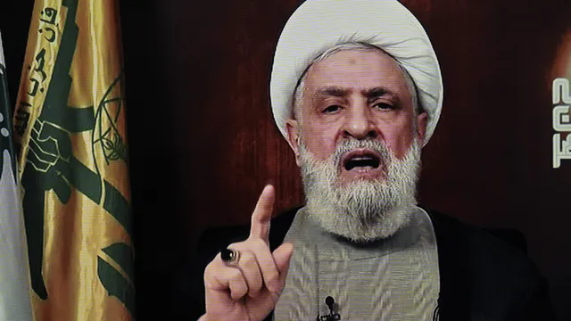 Hezbollah: we will not let anyone disarm us