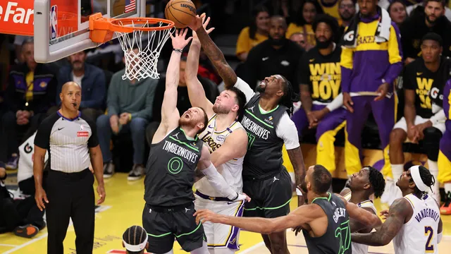 Minnesota cruises past Lakers in Game 1
