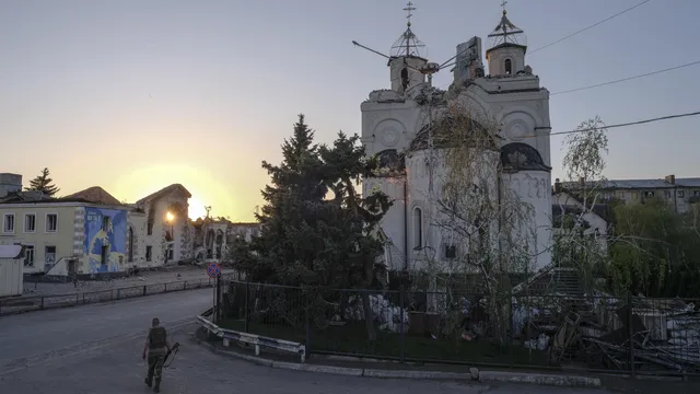 Russia and Ukraine accuse each other of violating Easter truce