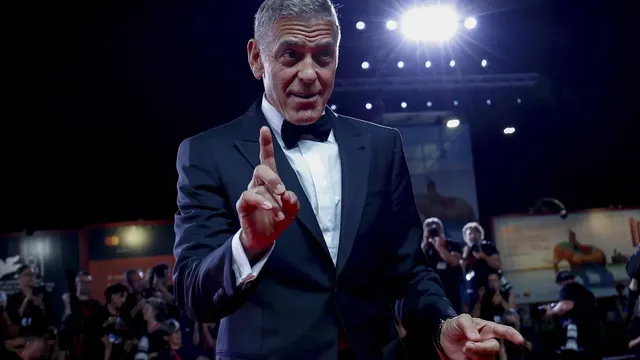 George Clooney is optimistic about the future of the United States and believes in a new Democratic victory