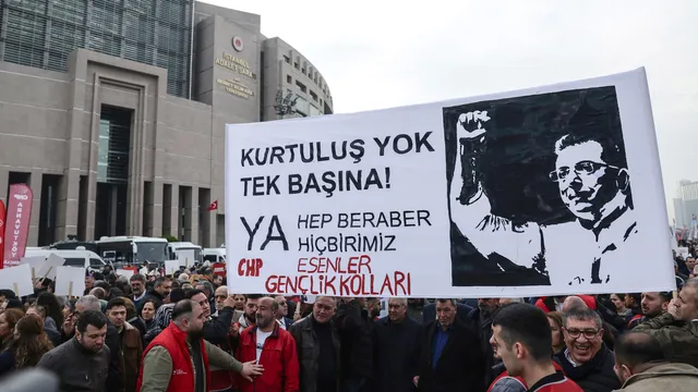 Turkish court orders arrest of 18 Istanbul municipal officials