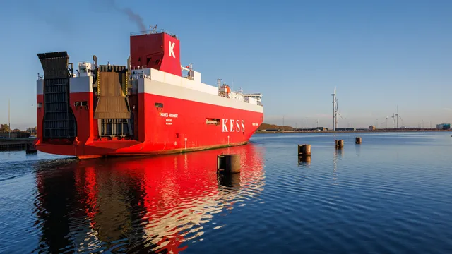 Australia launches the world's "largest" electric ship