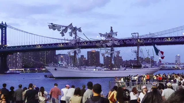 Mexican Navy ship crashes into Brooklyn Bridge in New York, killing two