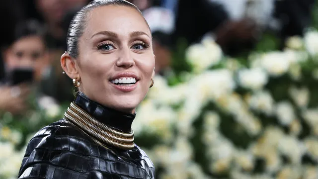 Miley Cyrus reveals the medical condition behind her raspy voice