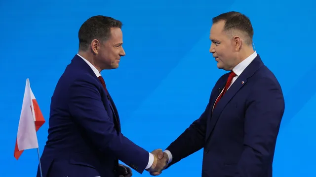Presidential candidates in Poland enter runoff with equal chances of success