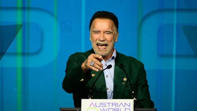 Arnold Schwarzenegger surprises passengers on the Vienna subway with a climate change message 