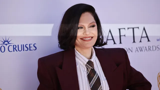 Jessie J is diagnosed with breast cancer