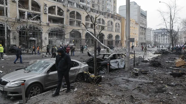 Four dead and 20 wounded in Russian attack on Kiev