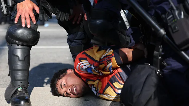 Los Angeles police announce new mass arrests