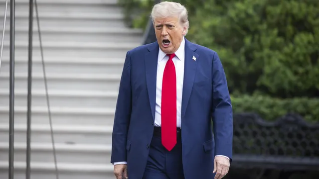 Trump enters mobile communications with a new service – T1 Mobile – and smartphones